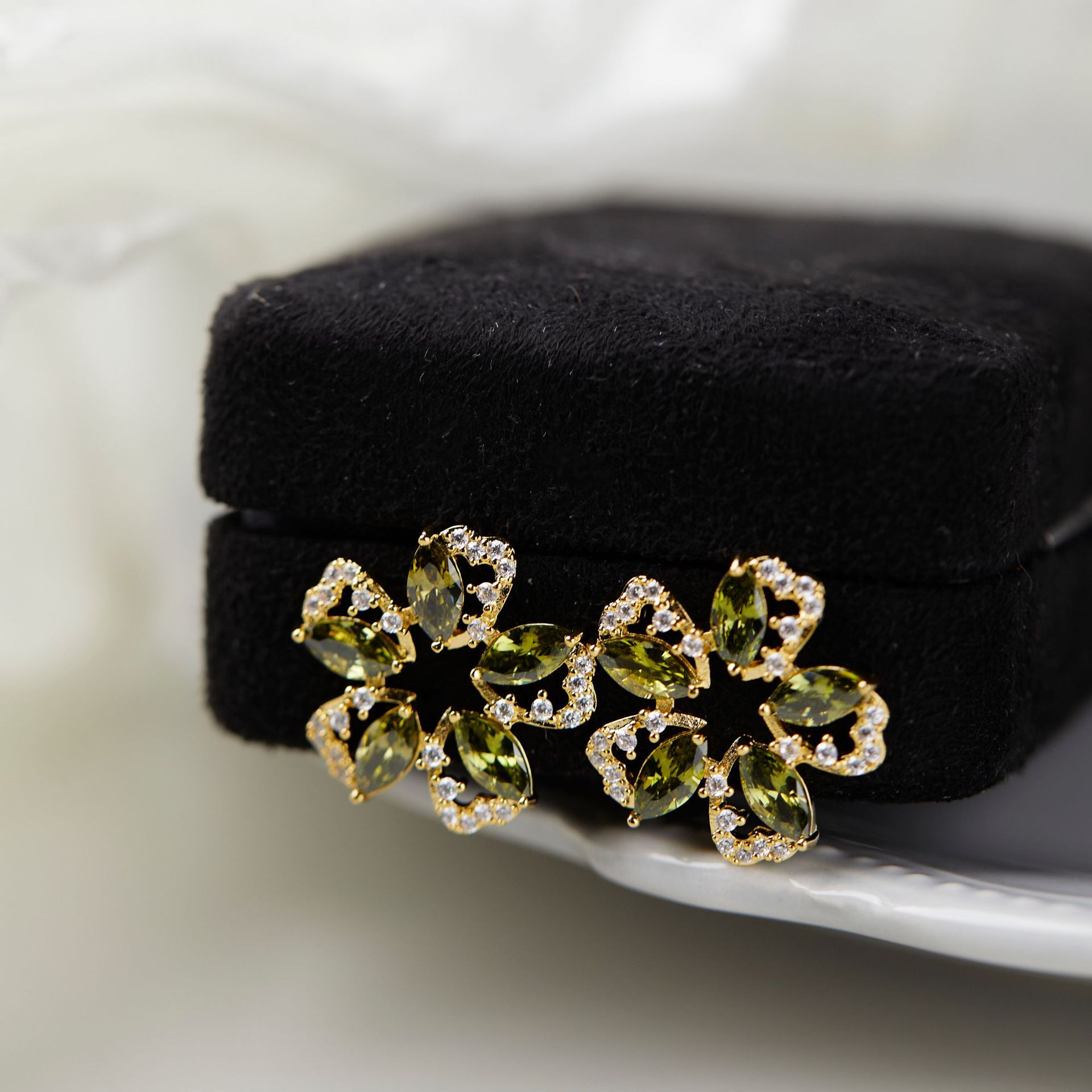 Boucles d'oreilles clous fleur - Ethnic Fashion Wear For Women avis et prix