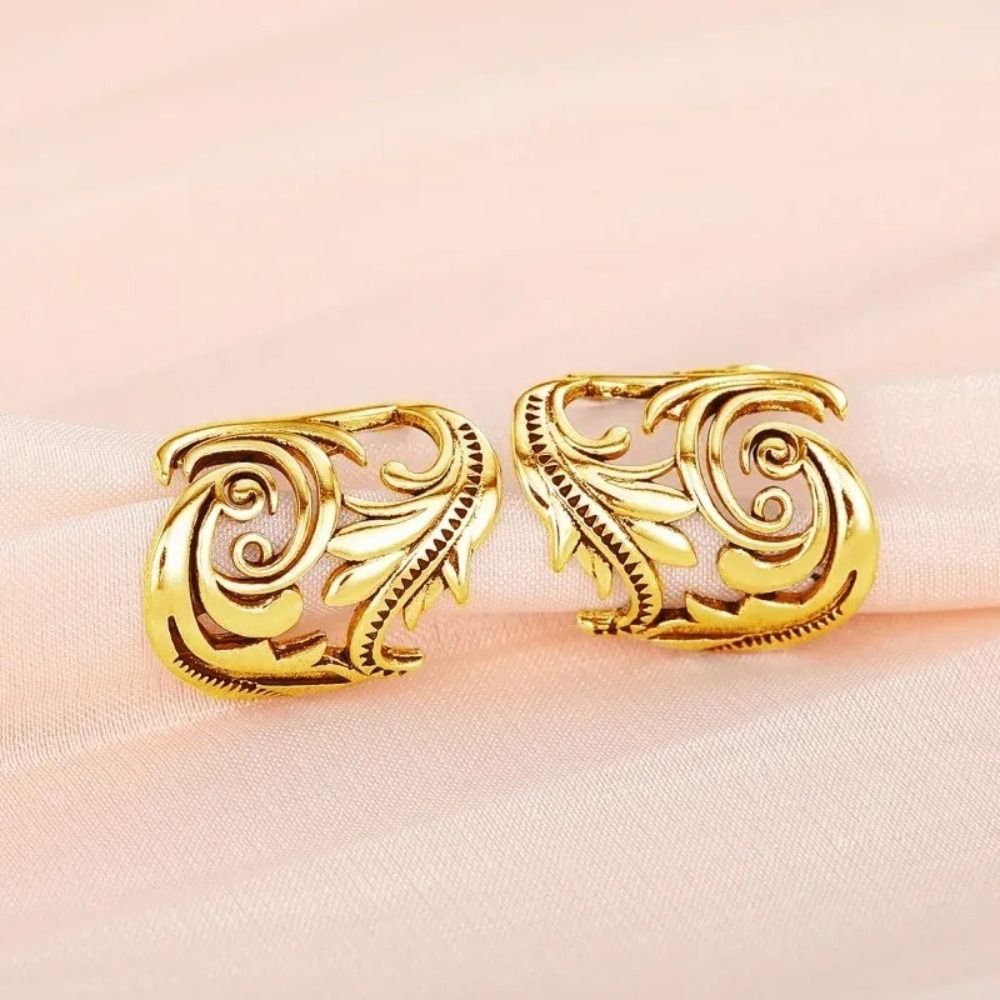 Boucles d'oreilles à clip en c - Ethnic Fashion Wear For Women avis et prix