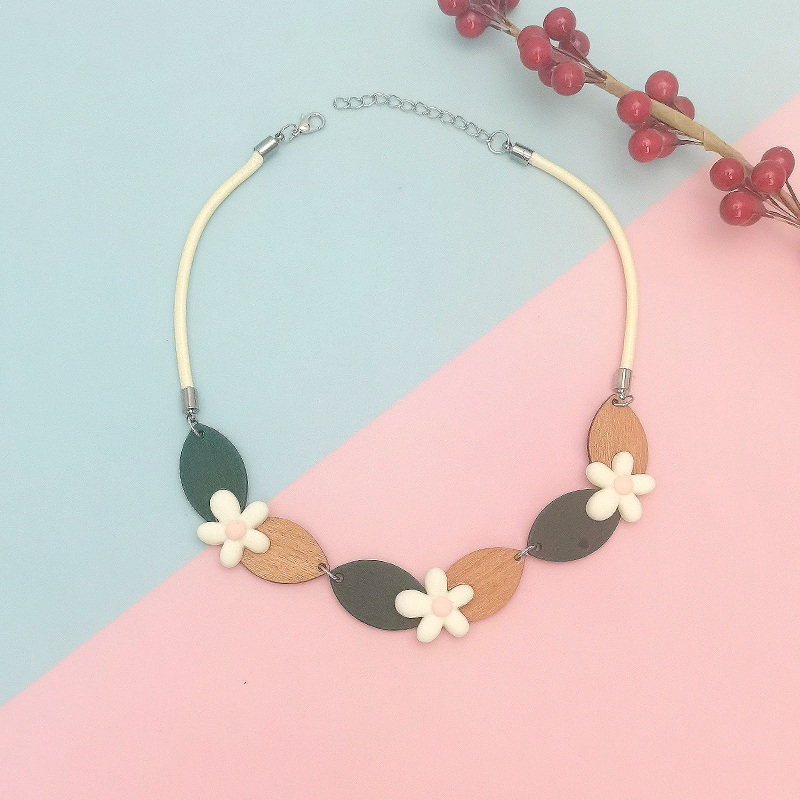 Collier pendentif fleur vintag - Ethnic Fashion Wear For Women avis et prix